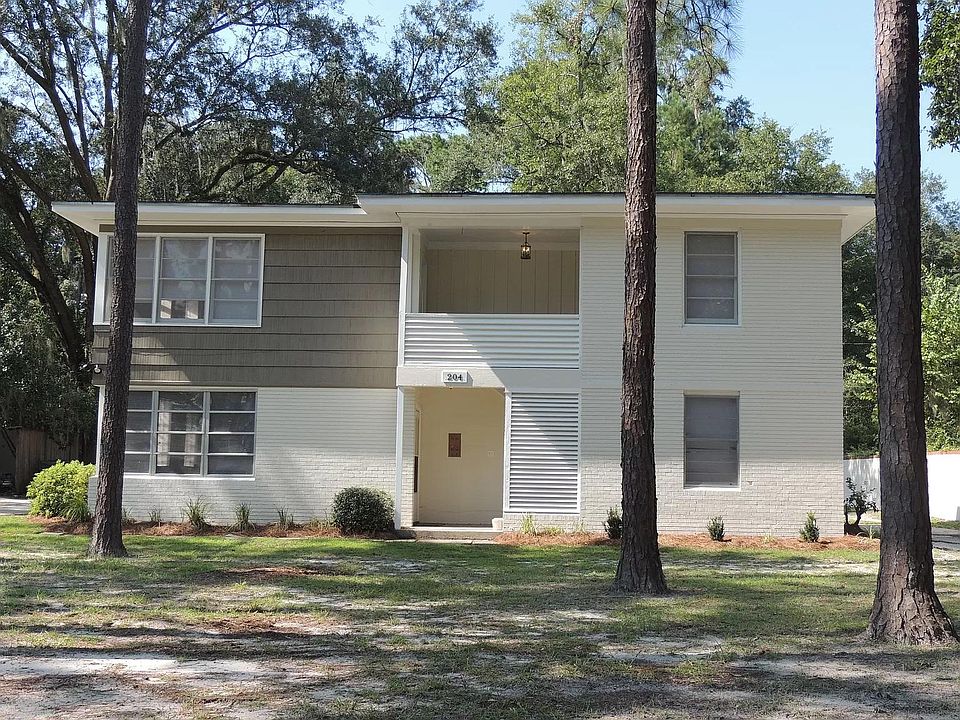 1st image of 204 E Brookwood Pl #B