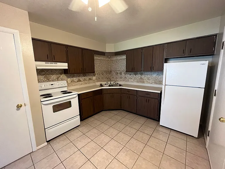 N113W15477 Francese Dr — Photo 4