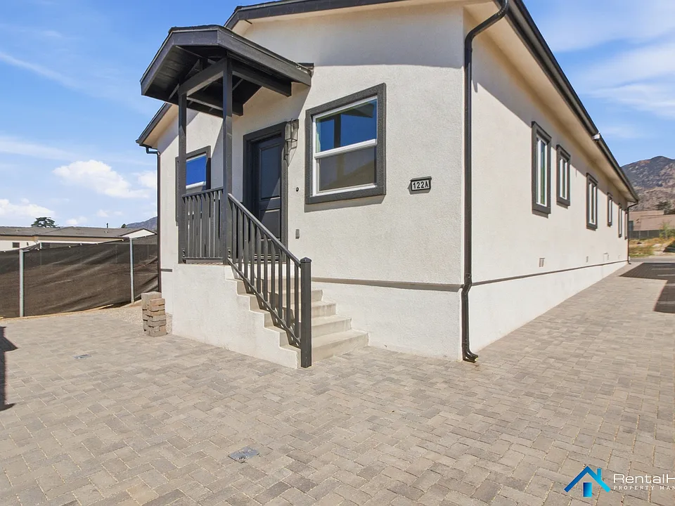 122 W Mendocino St #A
