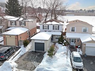 742 Beman Dr, Newmarket, ON L3Y 4Z2