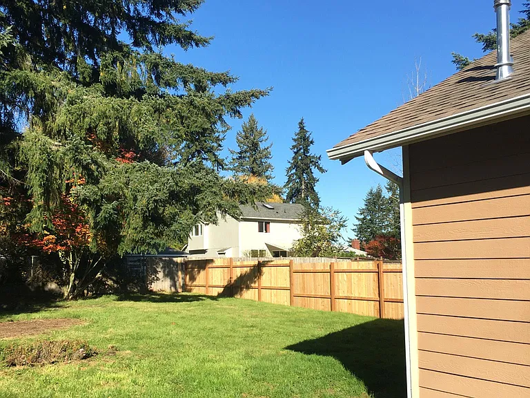 1702 Dickinson Ave NW — Photo 9