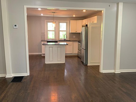 2nd image of 215 N Morse Ave