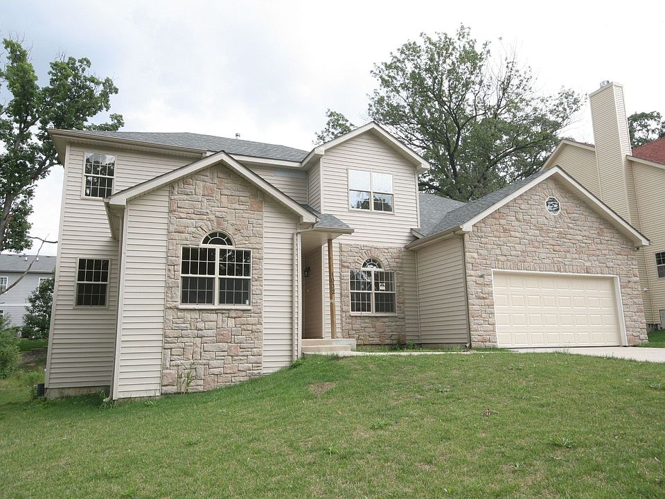 1st image of 1032 Rosewood Dr