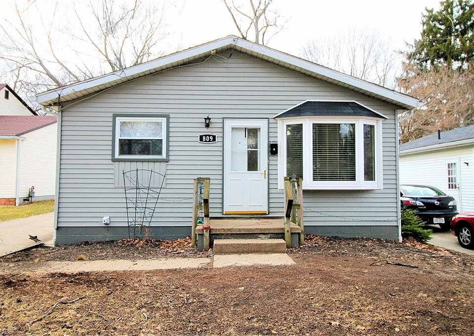1st image of 809 Loomis Ave