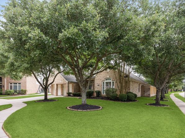 26311 Shady Walk Ln, Katy, TX 77494