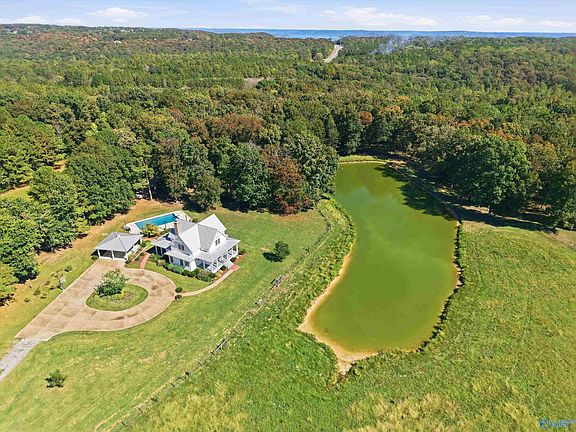 3rd image of 385 Snider Rd