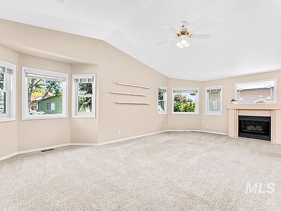 2nd image of 8371 W Willowcourt Dr