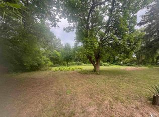 9750 Douglas Rd, Temperance, MI 48182