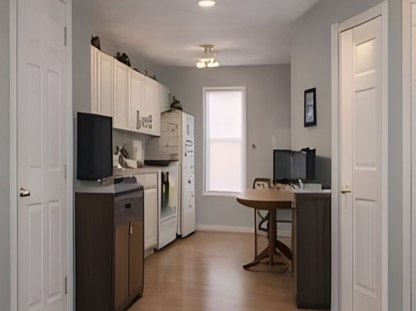 33 Ellison St APT 1