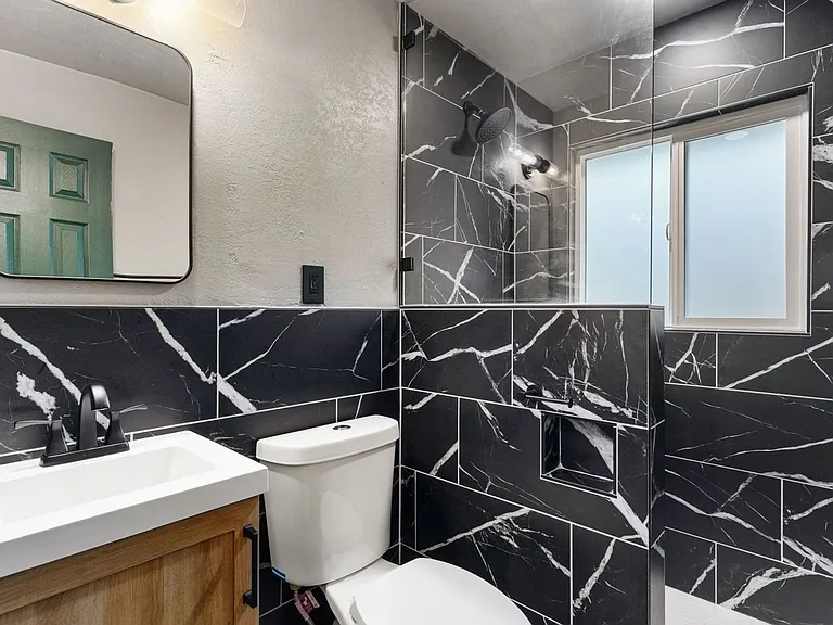 405 Wilhelmia Ave #A — Photo 9