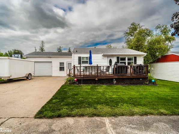 713 6th St, Gladbrook, IA 50635