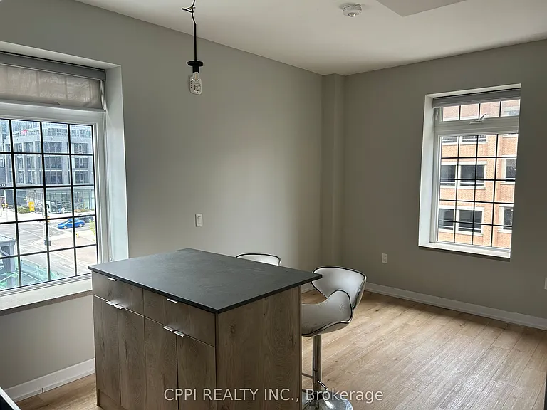 70 King St E #413 — Photo 4