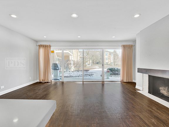 5th image of 1 Oak Brook Club Dr APT A109
