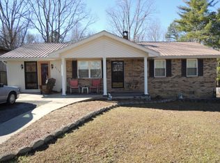 2113 Old Wolf River Rd, Jamestown, TN 38556