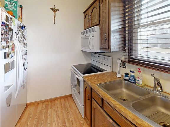 3rd image of 2203 Haney Dr