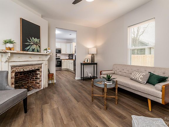 3rd image of 746 Opal St