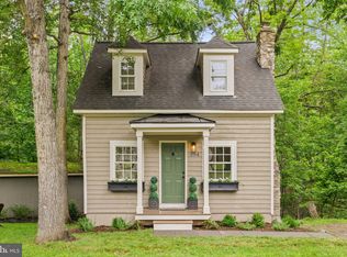 394 White Oak Ln, Bluemont, VA 20135