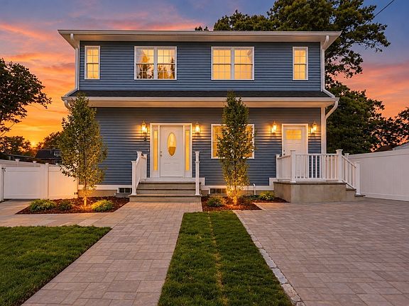 2nd image of 3 Colonial Rd