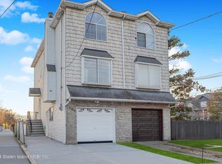 280 Slater Blvd, Staten Island, NY 10305