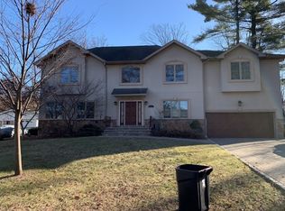 244 Buttonwood Dr, Paramus, NJ 07652