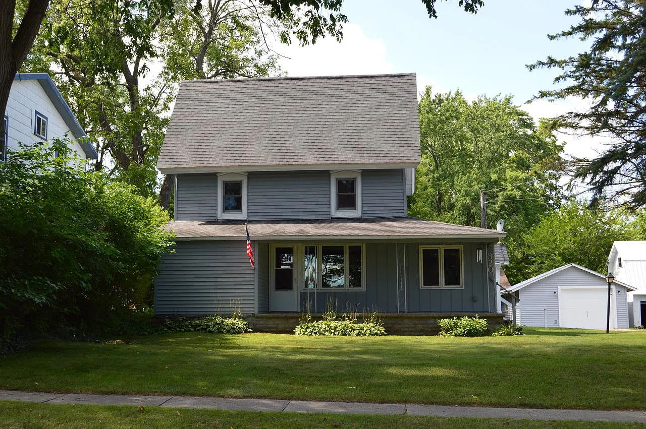 320 Taft STREET photo 1
