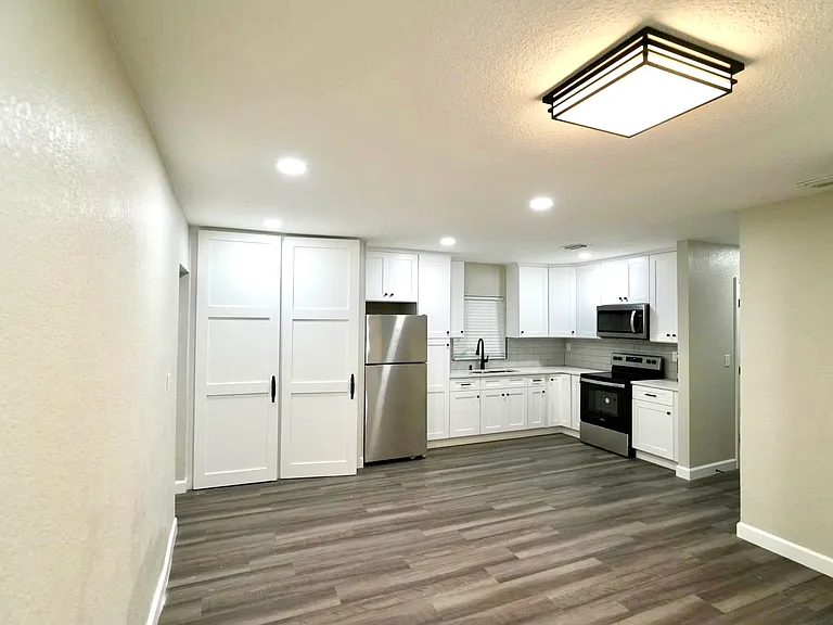 885 Ruby Ave — Photo 9