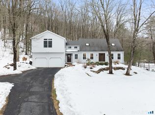 34 Rocklyn Drive, Simsbury, CT 06092