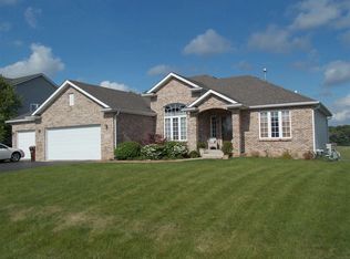 1233 Joanne Ter, Byron, IL 61010