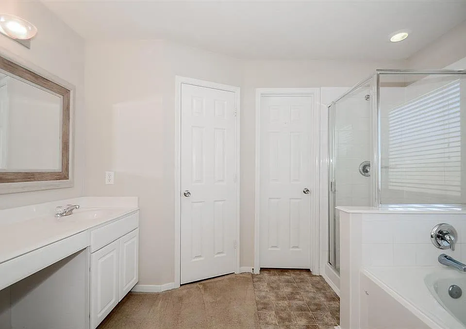 19603 Hancock Oak St