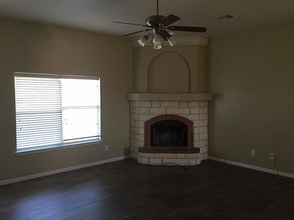 5th image of 247 Hempel Dr