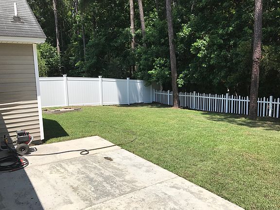2nd image of 19 Grove Way