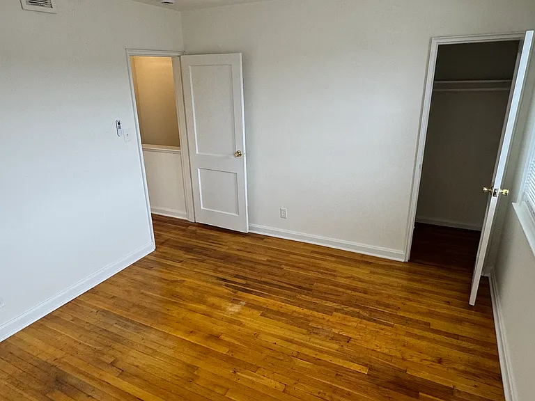 1548 Aldeney Ave — Photo 8