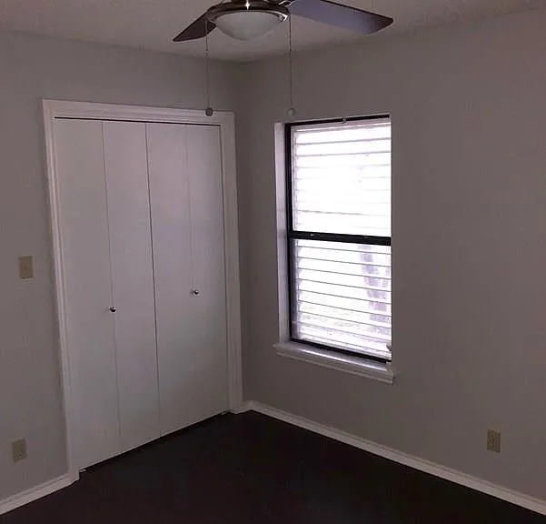 501 Geraldine Ln — Photo 6