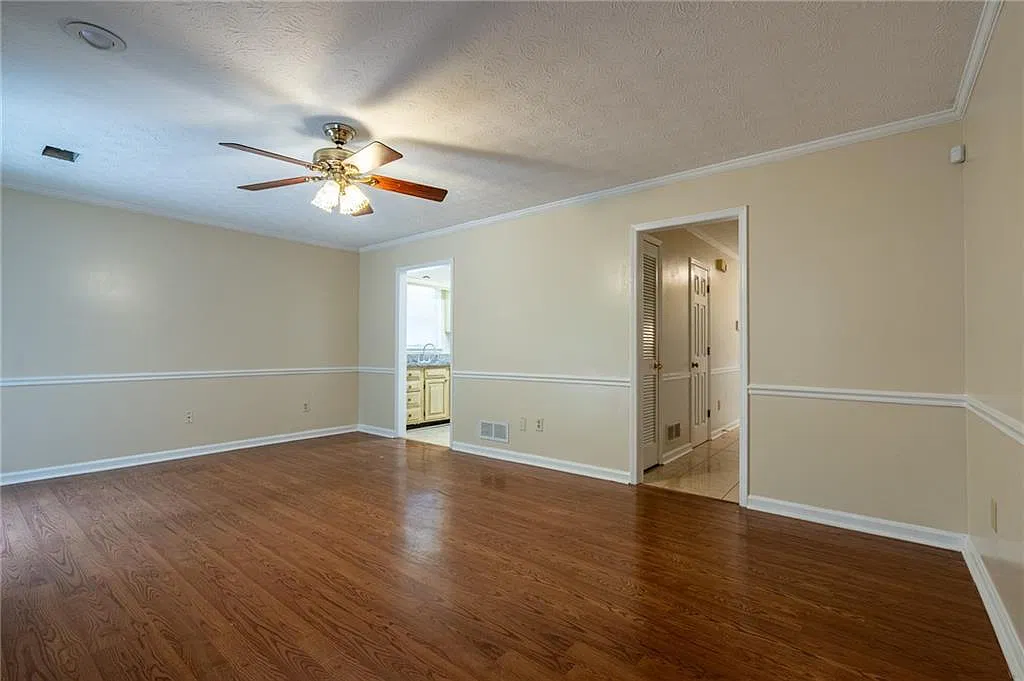 2928 Governors Ct — Photo 3