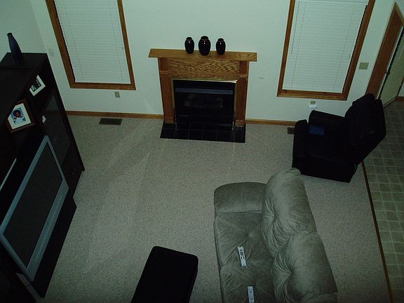 Living room w/FRPL