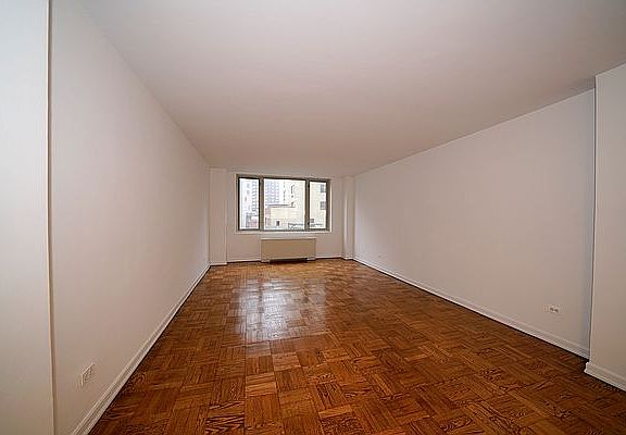 5th image of 125 E 87th St APT 9G