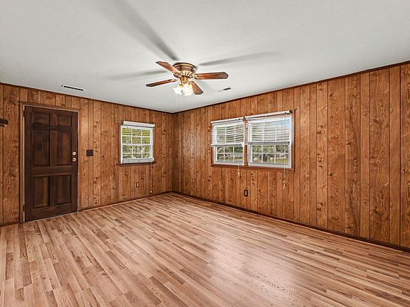 2nd image of 1840 Grover Dr