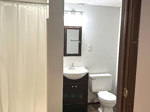 2nd Bathroom