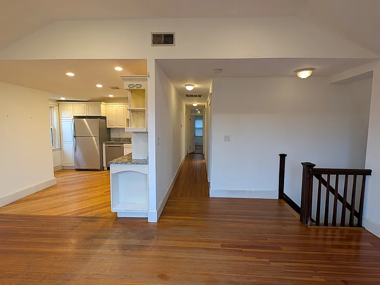 1900 Washington St #3 — Photo 5