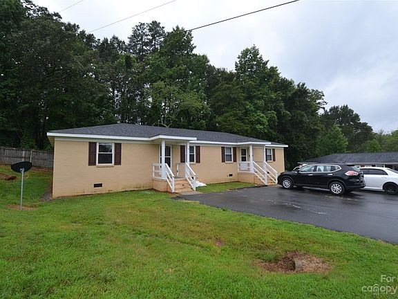 2nd image of 305 Benton Dr #C