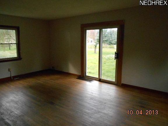 4th image of 64 31st St NW