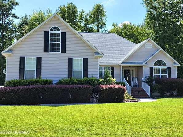 416 Oakmont Drive, Morehead City, NC 28557