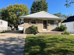 28516 Beechwood St, Garden City, MI 48135