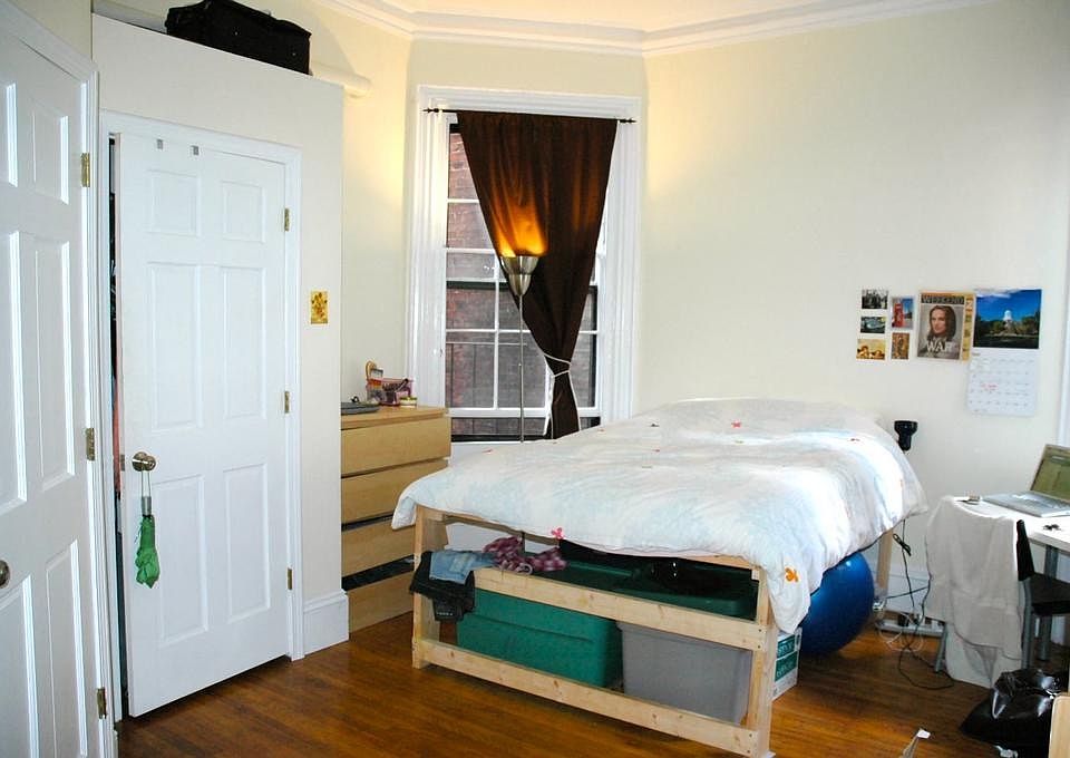 2nd image of 36 River St #2AR