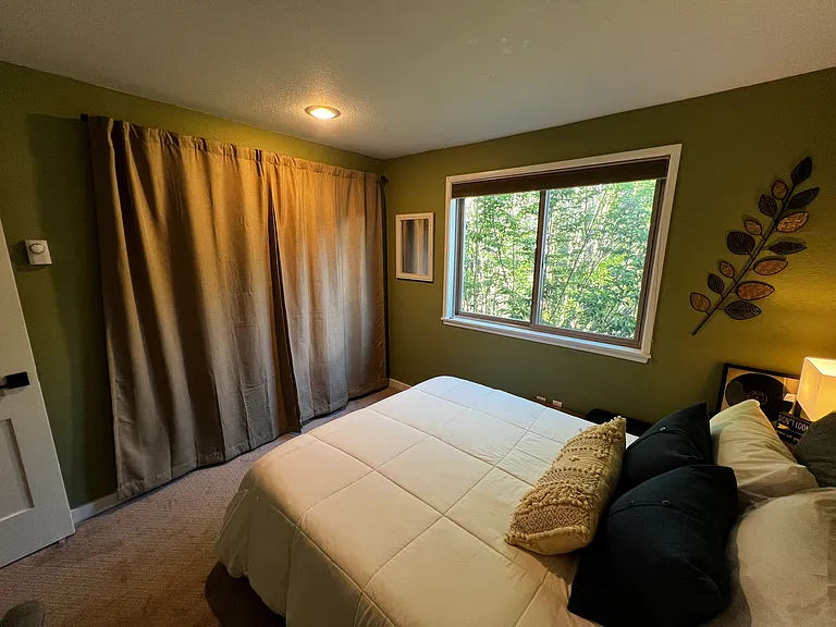 12349 Roosevelt Way NE #402 — Photo 9