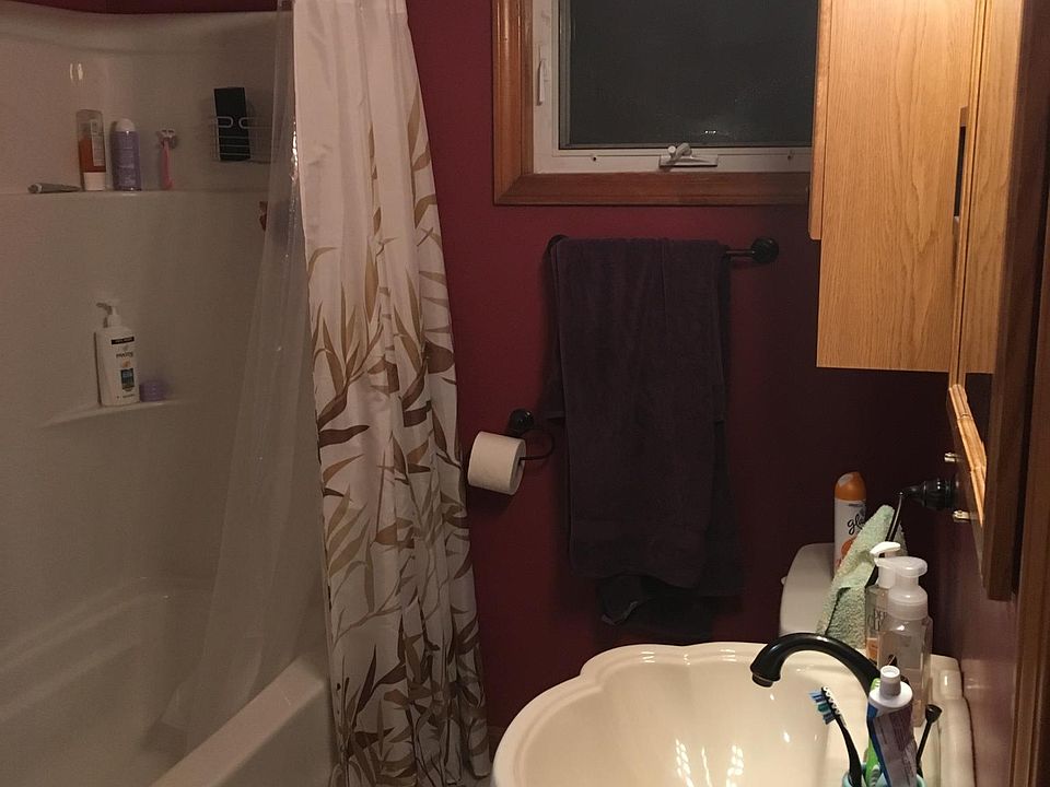 2nd image of 76 Mount Hope St