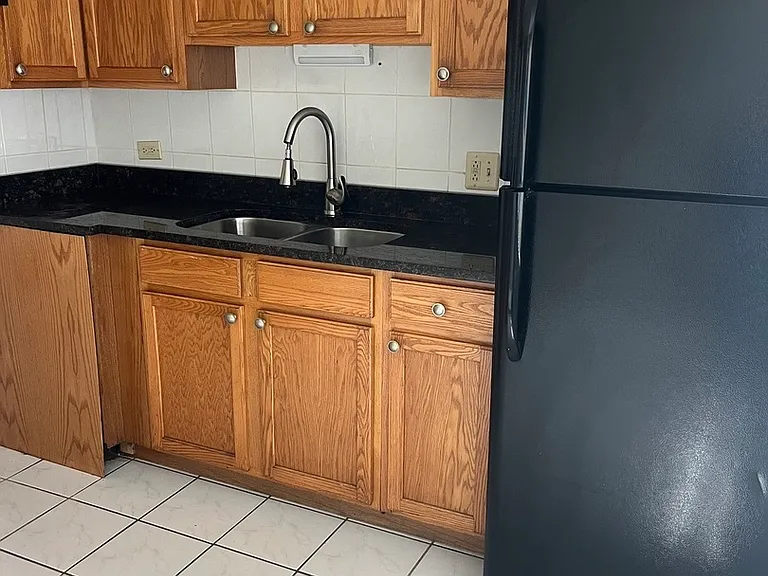 10805 S Lloyd Dr #2 — Photo 7