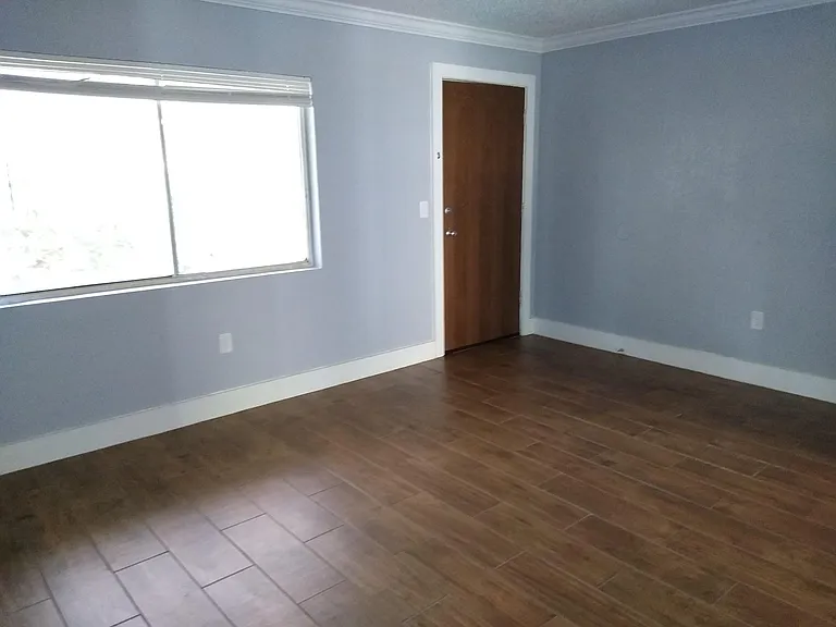 120 Blue Pointe Way #110 — Photo 5