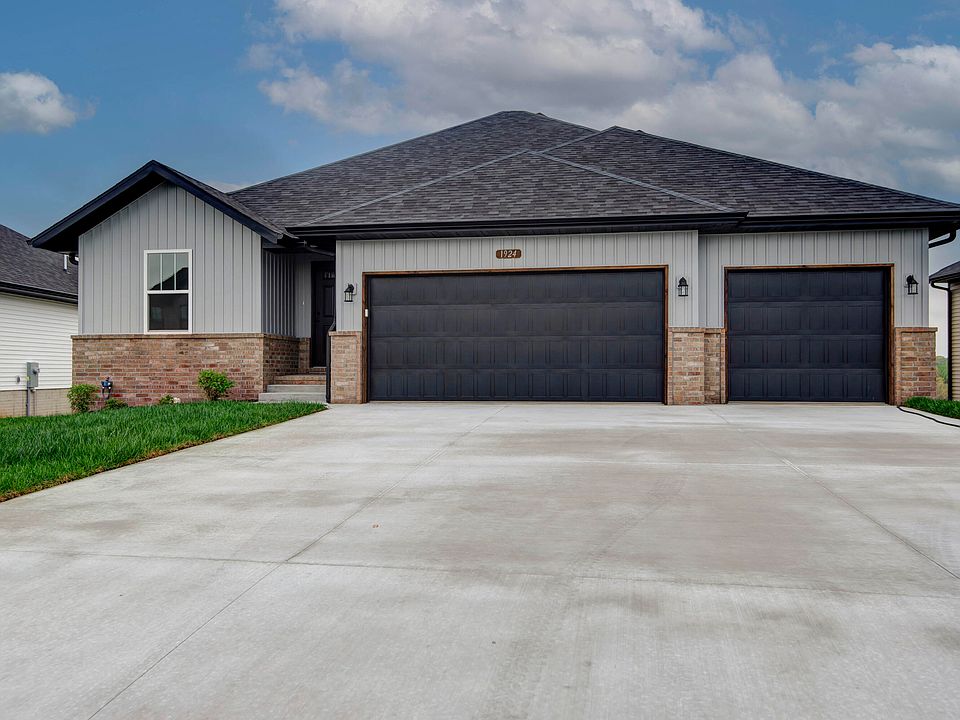 1st image of 1924 W Woodhaven Drive Lot 43