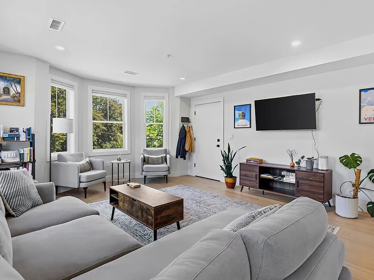52 W Emerson St #6 — Photo 11